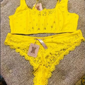 Bralette and thong lace set 3X